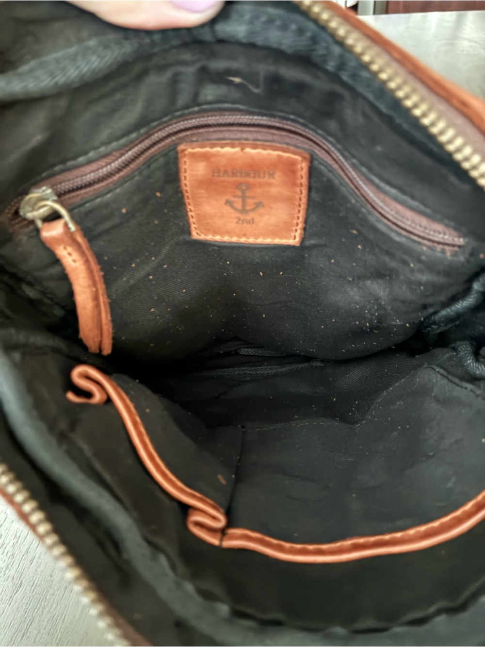 Men's Leather Messenger Bag in Rust Brown - Classic Crossbody - Picture 7 of 10